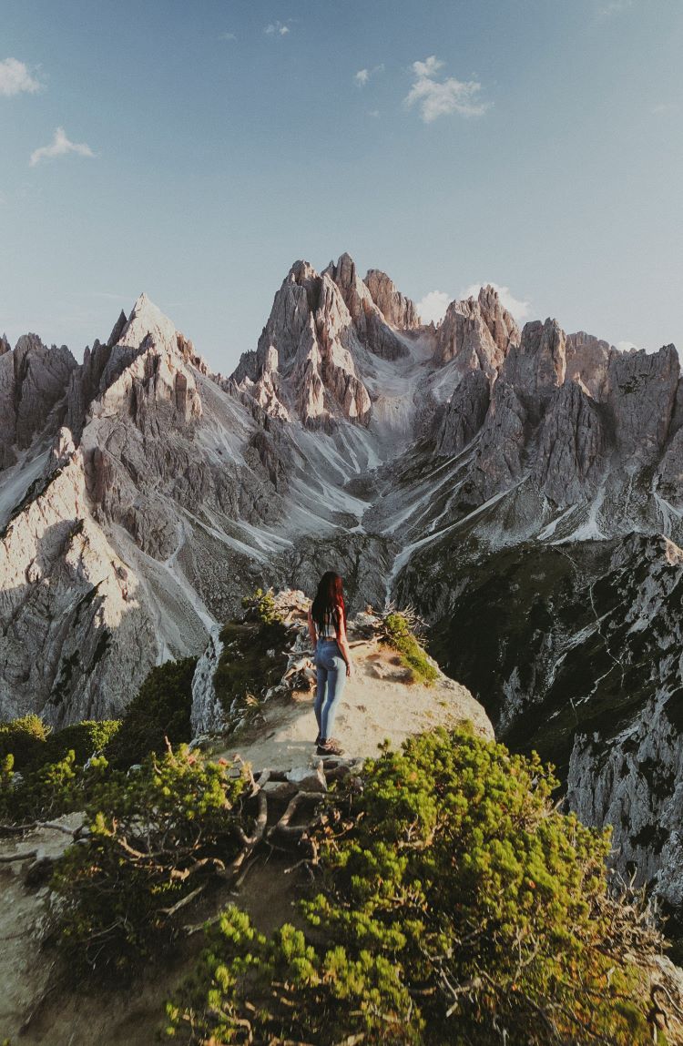 vistas a la montaña en dolomitas